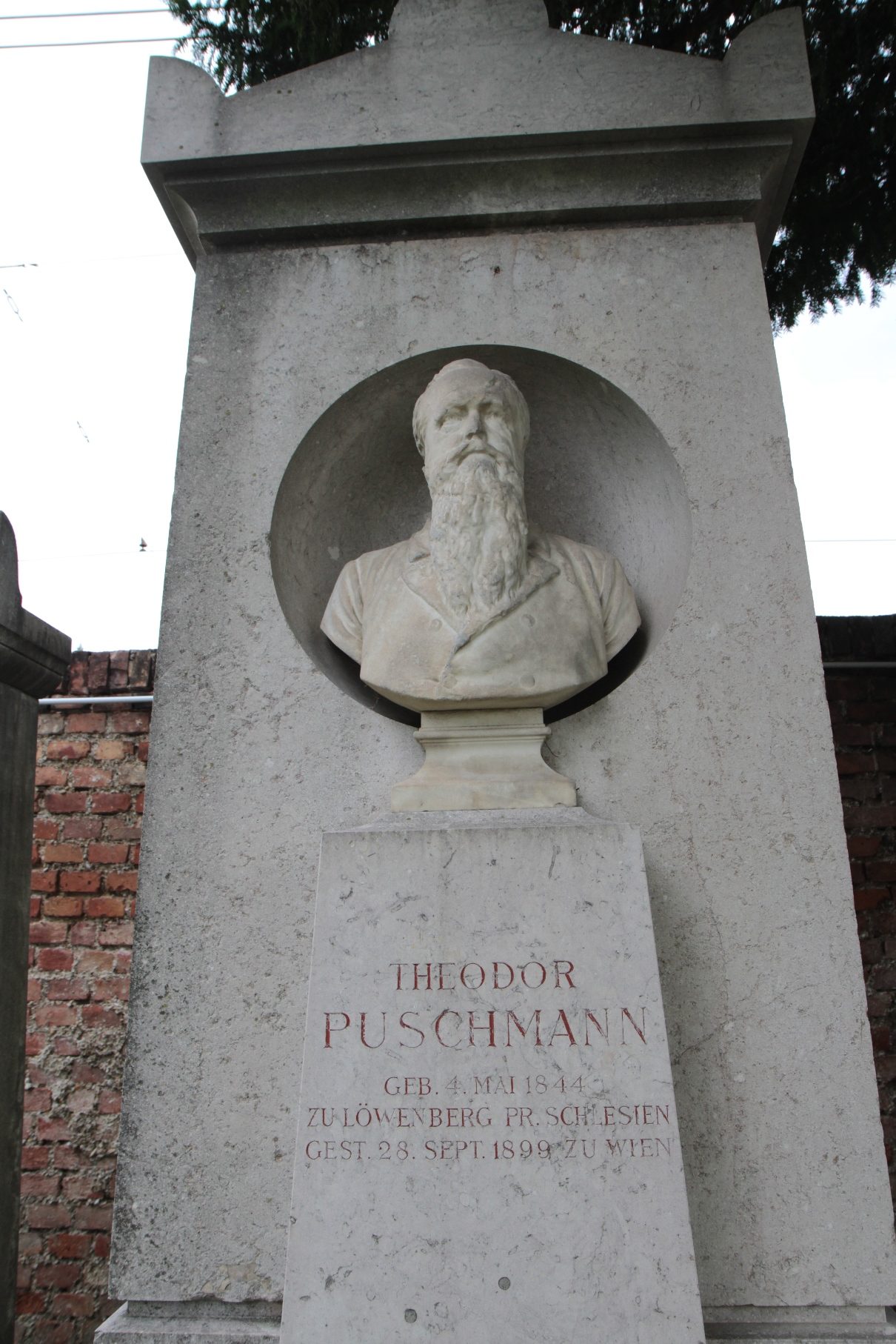 Theodor Puschmann's tomb, Vienna - 03.JPG